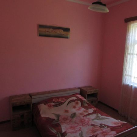 Joni Guest House Batoemi Buitenkant foto