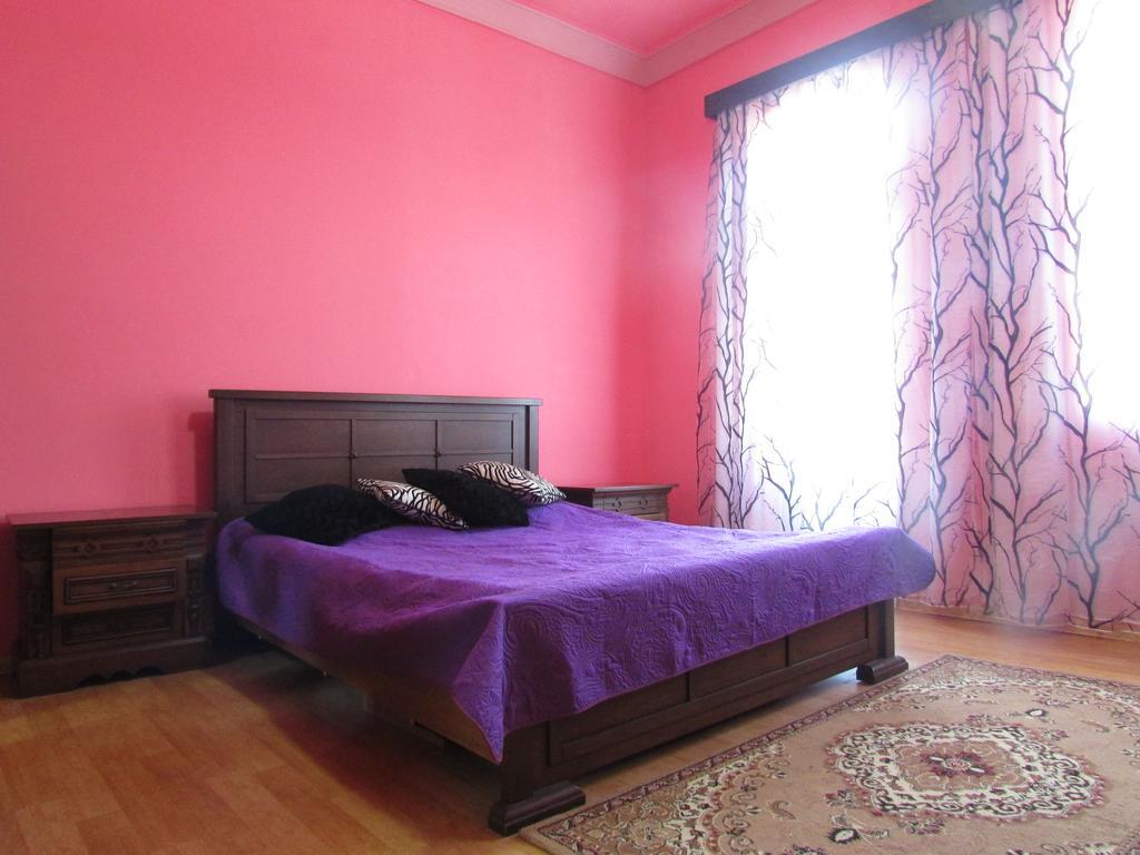 Joni Guest House Batoemi Buitenkant foto